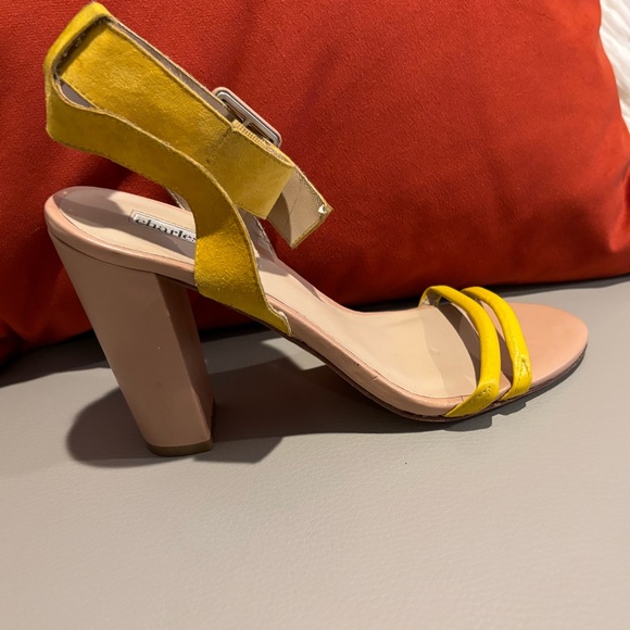 Charles David Yellow Ankle Strap Sandals - Size 7.5 - Picture 7 of 7